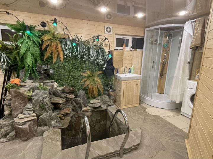 Дом 200 м² на участке 10 сот.