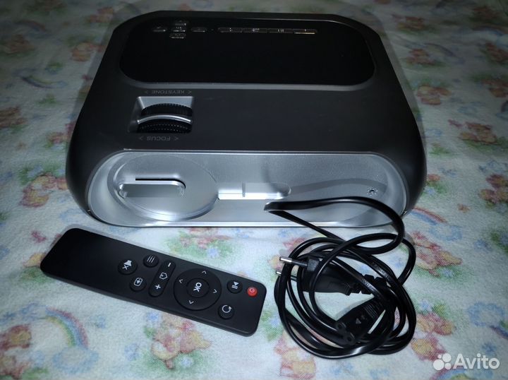 Проектор Wi-fi unic t7
