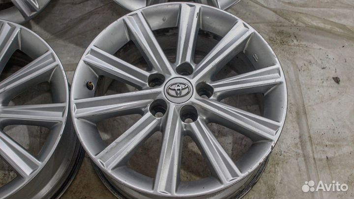 Диски литые R17 Toyota Camry 50 оригинал