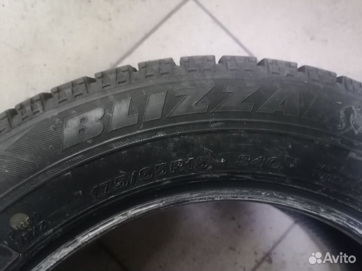 Bridgestone Blizzak VRX 175/65 R15