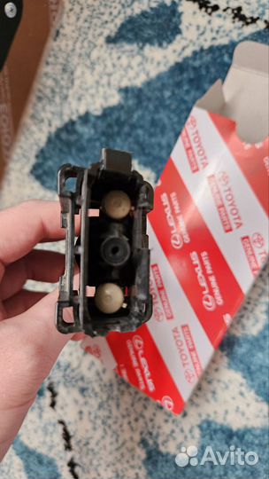 Омыватель фар передний левый Toyota Camry XV70