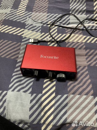 Внешняя звуковая карта scarlett