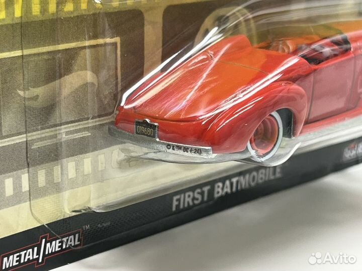 Hot wheels premium first batmobile