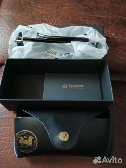 Солнцезащитные очки женские брендовые