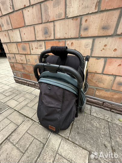 Коляска прогулочная