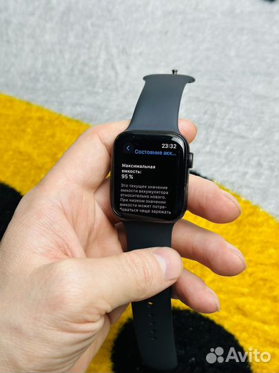 Часы apple watch se 44 mm