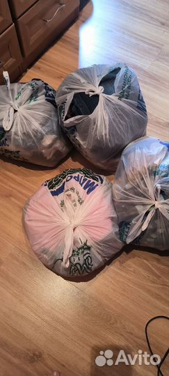 Отдам бесплатно женские вещи 44-48