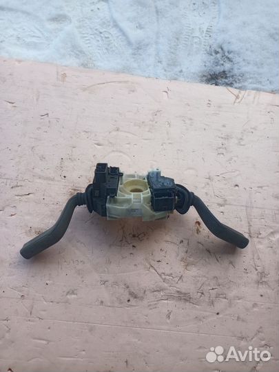 Переключатель подрулевой (стрекоза) Volvo S40 1