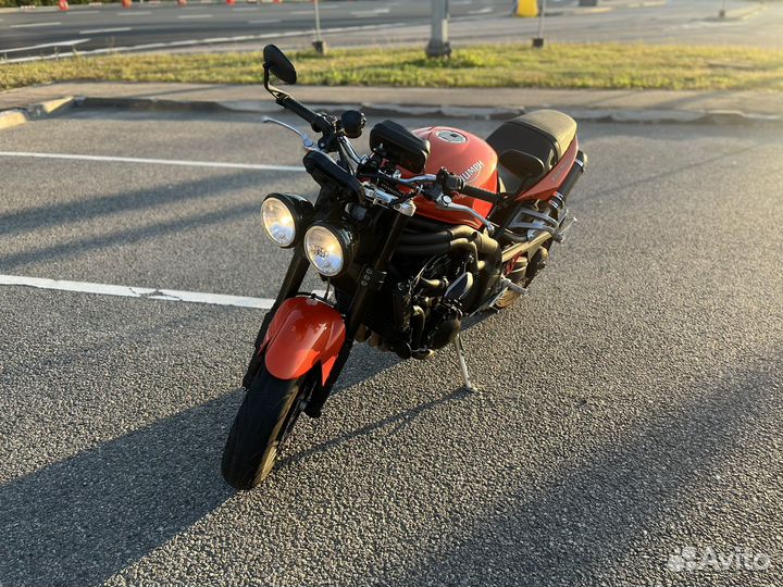 Triumph speed triple 1050