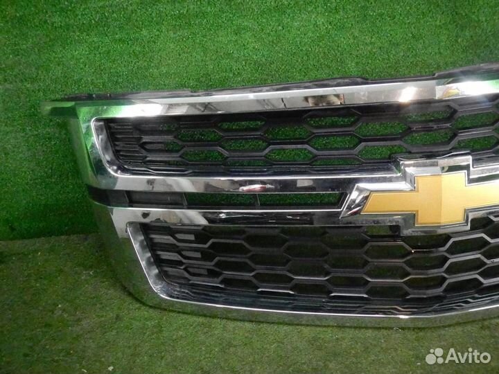 Решетка радиатора Chevrolet Tahoe