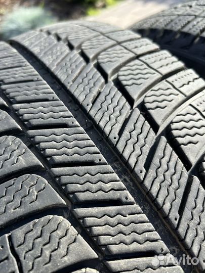 Michelin X-Ice XI3 245/45 R19 102H