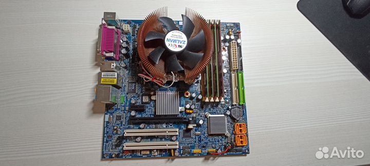 Материнская плата в сборе