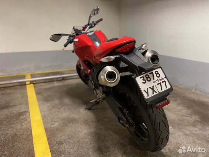 Ducati Monster 696 в отличном состоянии
