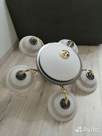 Люстра потолочная бу