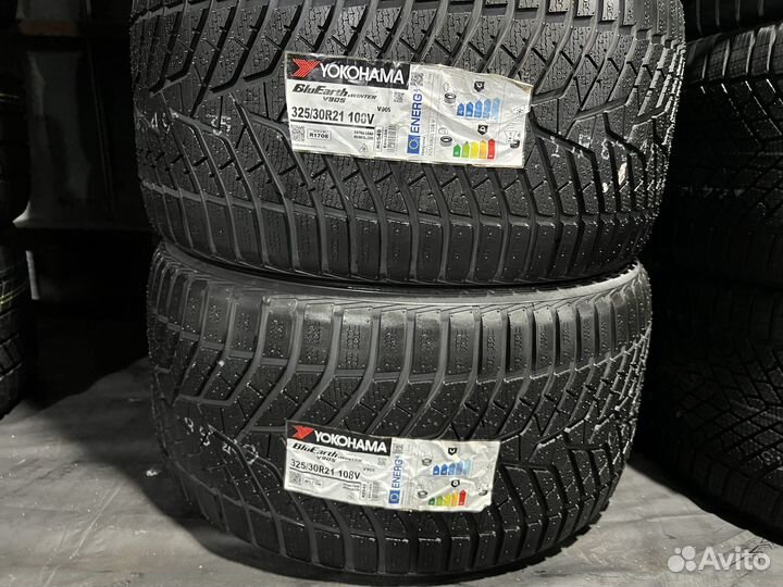 Yokohama BluEarth Winter V905 325/30 R21 и 285/35 R21 108V