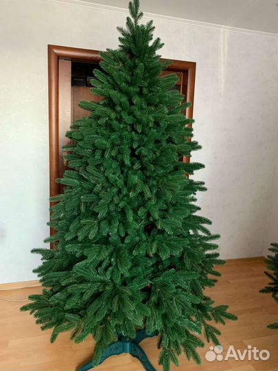 Ель искусственная 210
