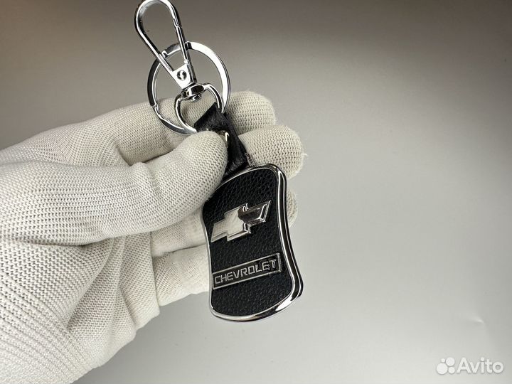 Брелок Chevrolet кожа-хром
