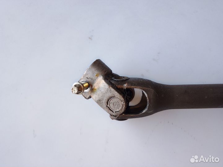 Рулевой карданчик Opel Corsa D