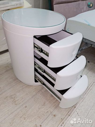 Тумбы прикроватная