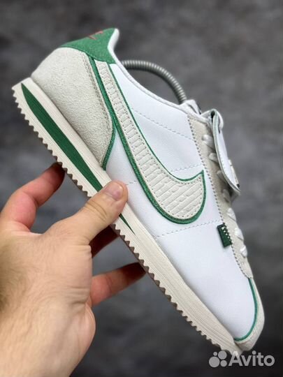 Кроссовки Nike Cortez