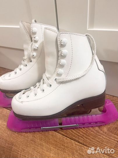 Коньки фигурные wifa 28 LL