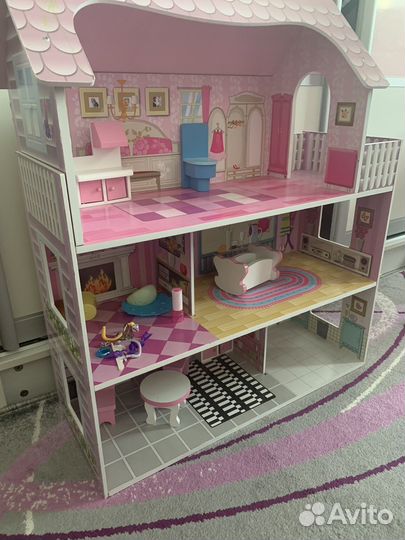 Домик кукольный