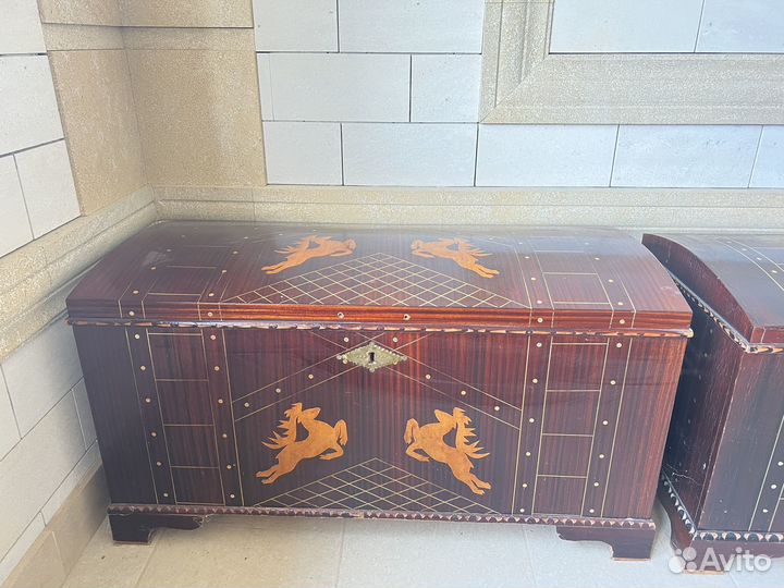 Сундук деревянный