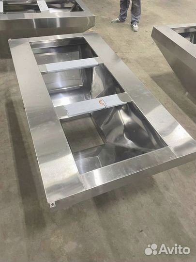 Зонт вытяжной для кафе