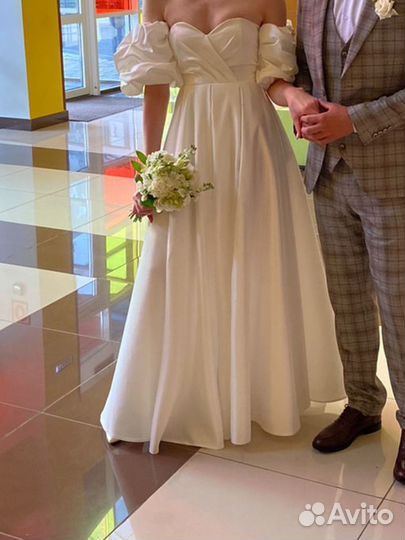 Свадебное платье