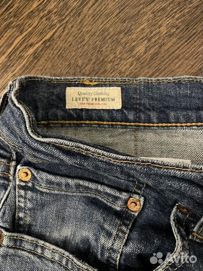 Джинсы levis