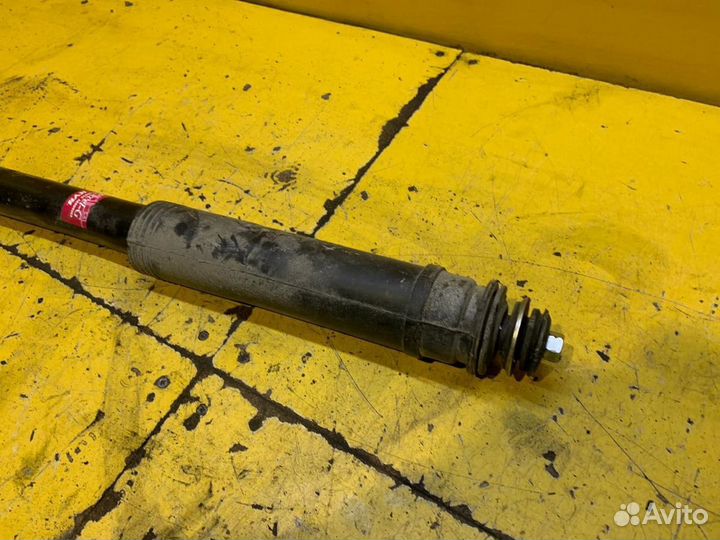 Амортизатор задний Toyota Corolla 2006 - 2013