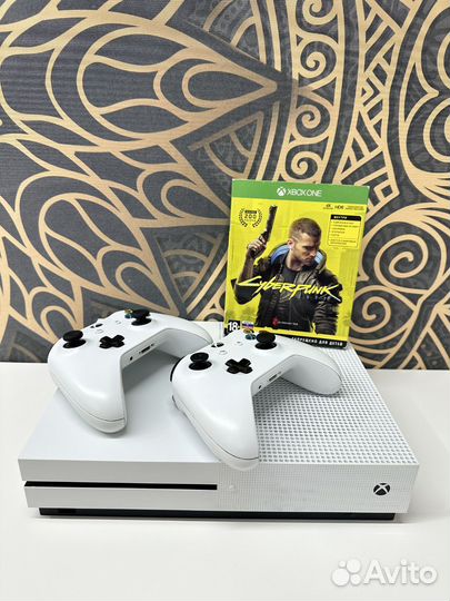 Xbox One S 1tb / 2 геймпада