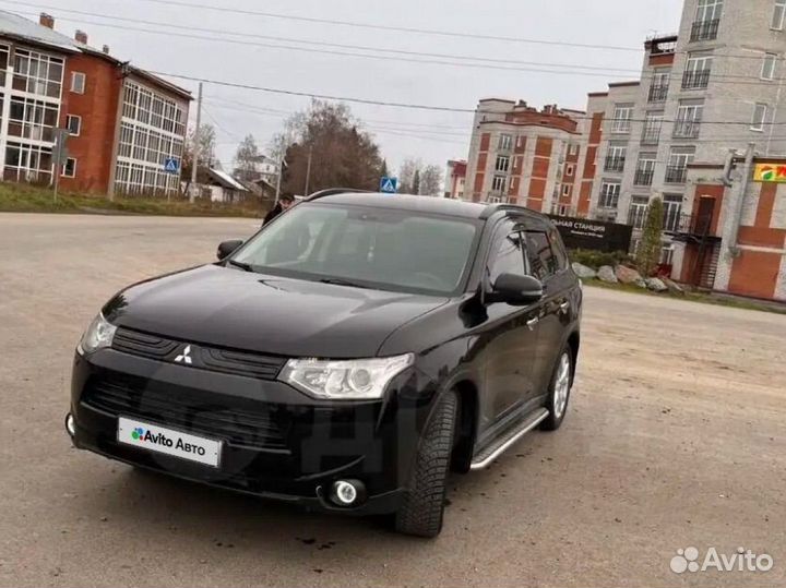 Mitsubishi Outlander 2.4 CVT, 2013, 215 000 км