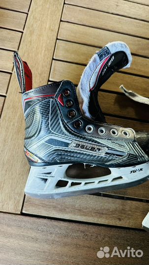 Хоккейные коньки bauer vapor x800 и x100