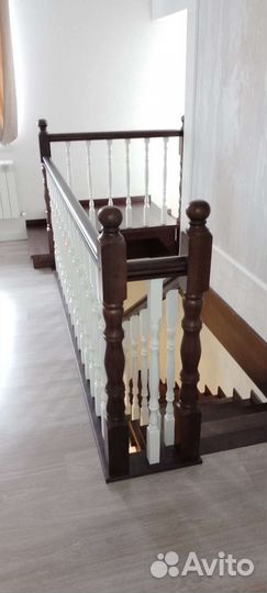 Изготовление и монтаж лестниц из массива