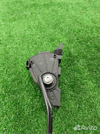 Педаль газа Nissan Primera P12 QG16DE 2003