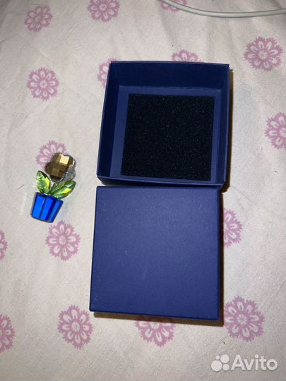Фигурка Swarovski цветок в горшке