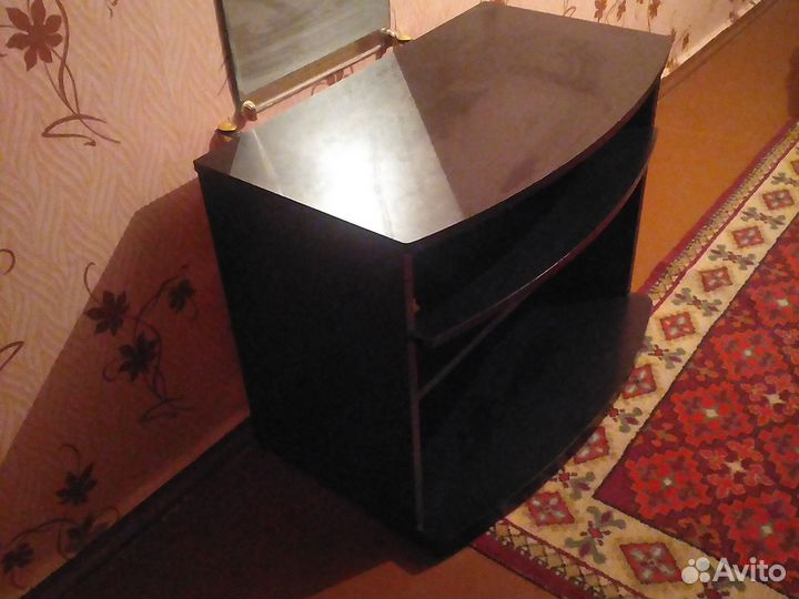 Тумба под телевизор