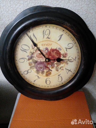 Часы настенные кварцевые