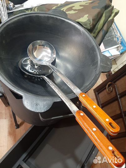 Шумовка и половник для казана