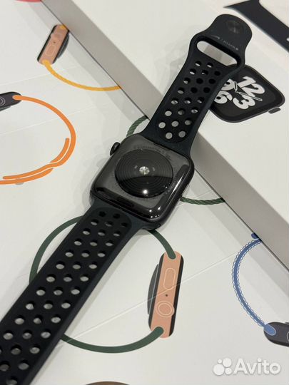 Смарт-часы Apple Watch SE 2020 Nike 40mm