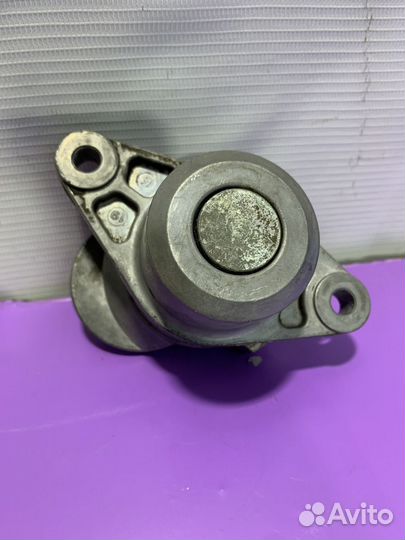 Натяжитель ролика Renault kaptur