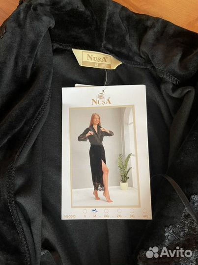 Халат велюровый женский с кружевом