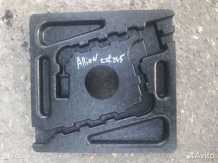 Ящик под инструменты на Toyota Allion Premio ZZT24