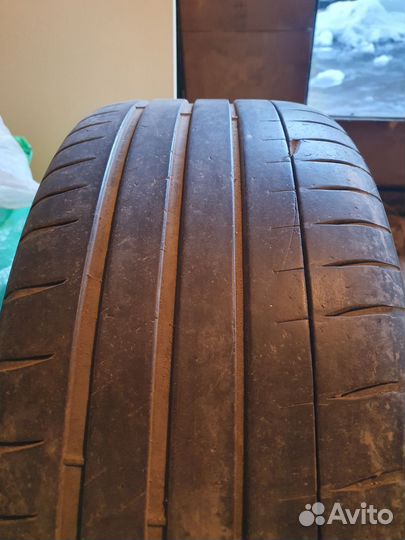 Michelin Pilot Sport 4 S 245/35 R20 и 275/30 R20 95Y