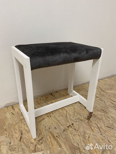 Табурет мягкий