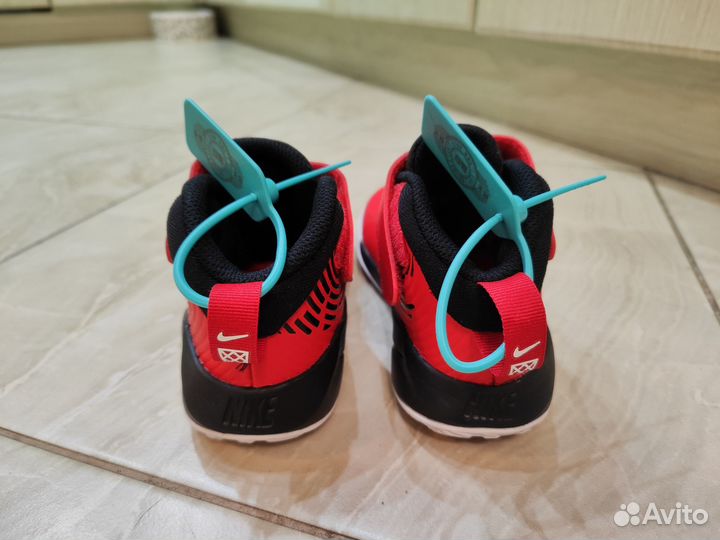 Кроссовки Nike Team Hustle D9 28EUR оригинал