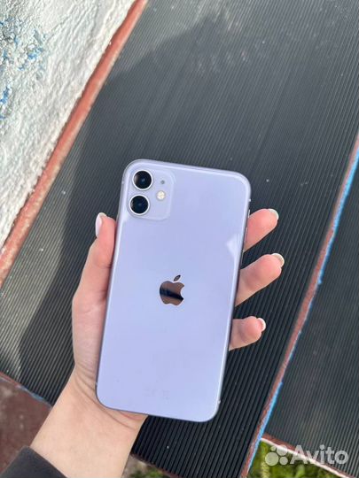 iPhone 11, 64 ГБ