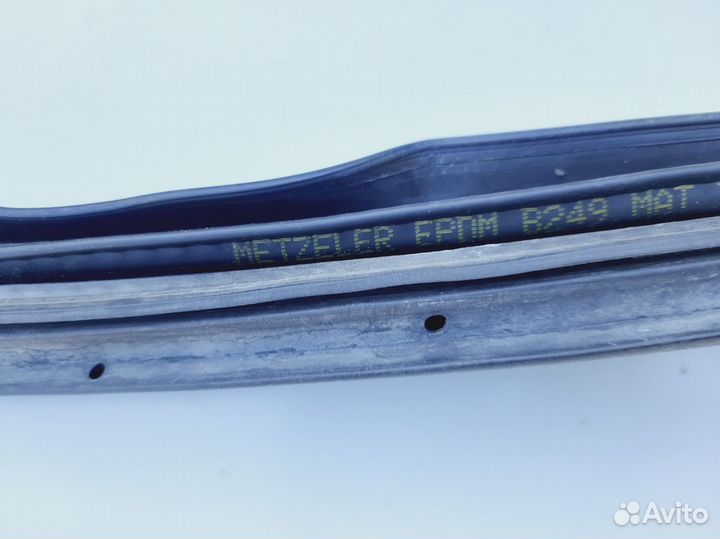 Уплотнитель передней правой двери Fiat Punto 3