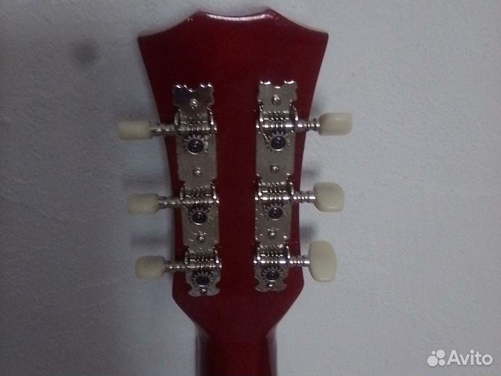 Акустическая гитара